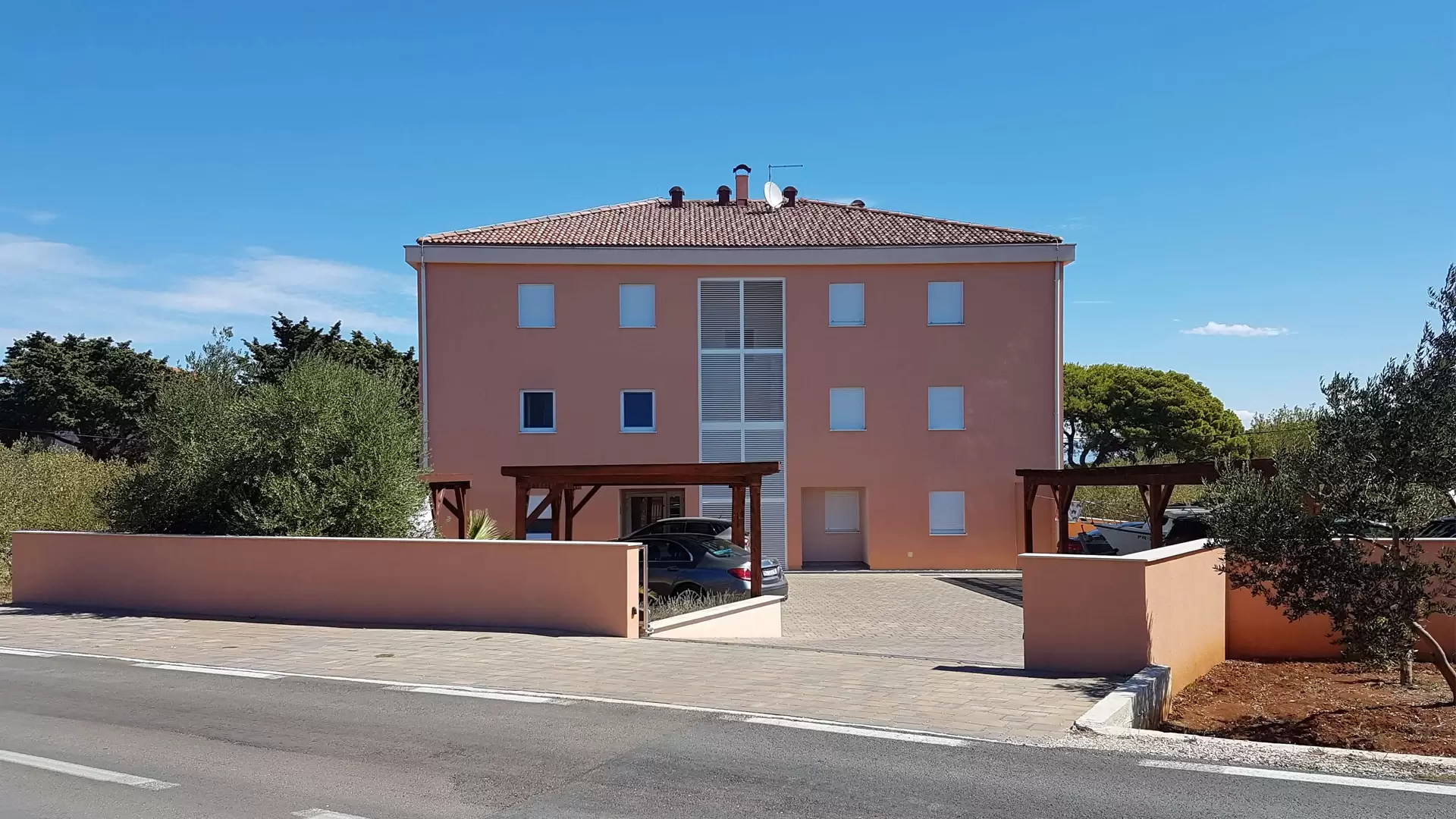 Apartmani Ugljan
